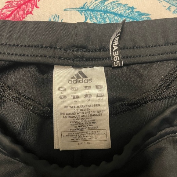 🌸Adidas Capri Leggings - Picture 2 of 5